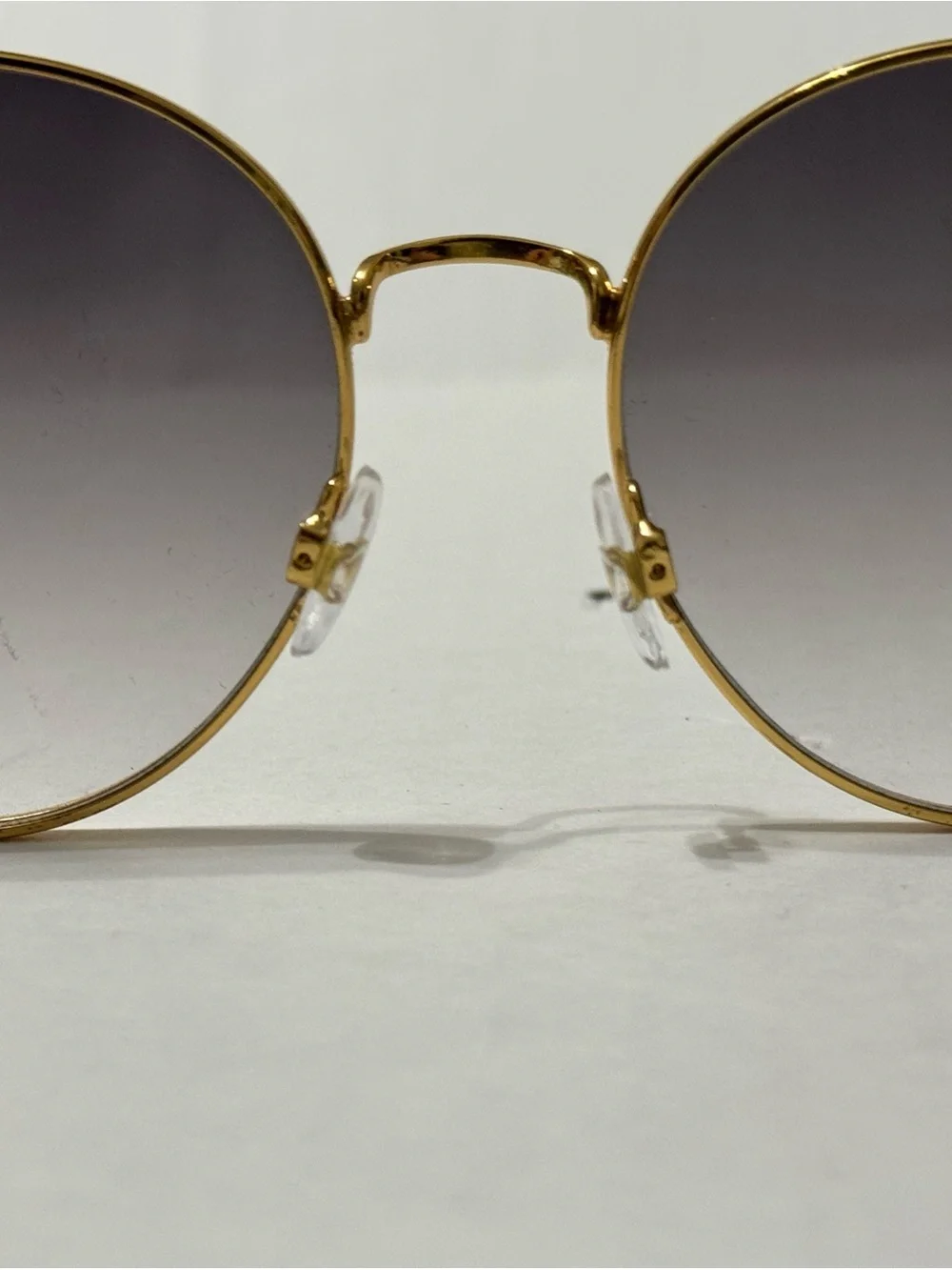 FRYE AND CO. Gold Round Sunglasses with Gradient Gray Lenses